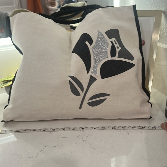 Lancôme canvas tote bag. EUC with Lancôme flower logo - Picture 6 of 10
